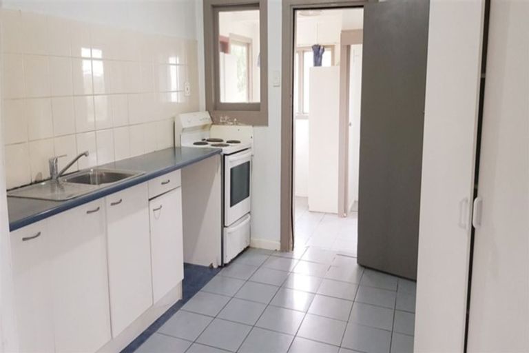 Photo of property in 44 Chamberlain Road, Massey, Auckland, 0614