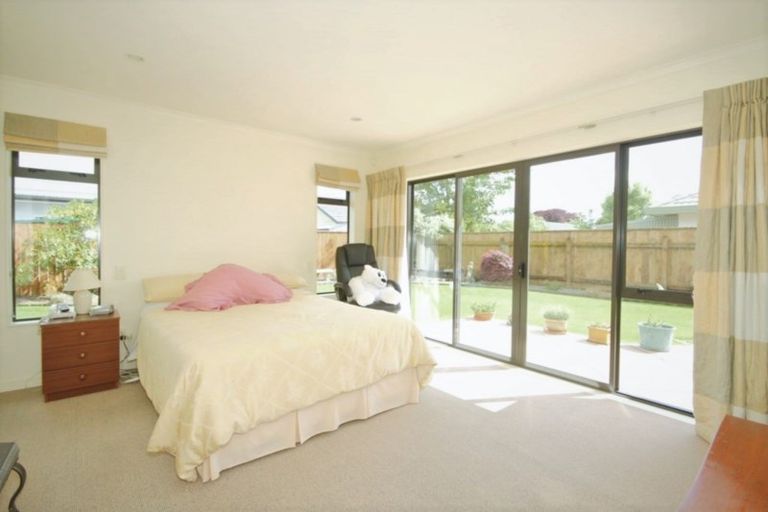 Photo of property in 11 Homewood Avenue, Levin, 5510