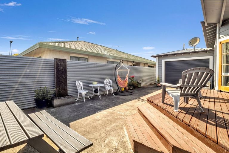 Photo of property in 6 Fairs Road, Milson, Palmerston North, 4414