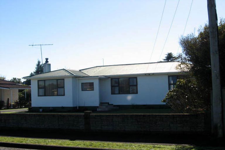 Photo of property in 13 Diamond Street, Carterton, 5713