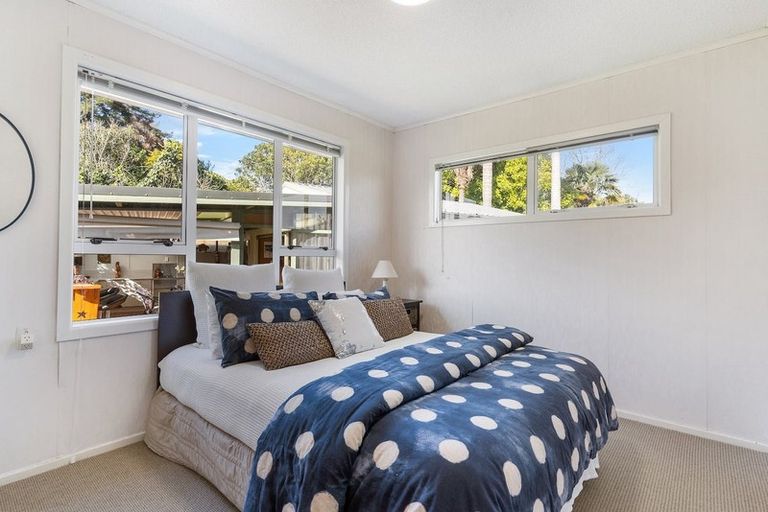 Photo of property in 3 Mack Place, Red Hill, Papakura, 2110