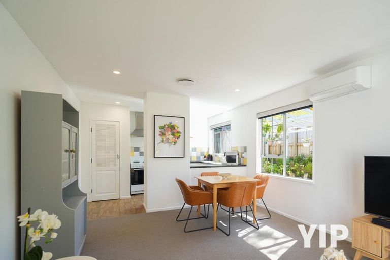 Photo of property in 2/38 Salford Street, Newlands, Wellington, 6037