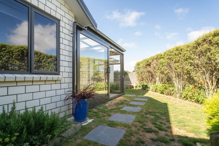 Photo of property in 35 Trelawny Terrace, Grenada Village, Wellington, 6037