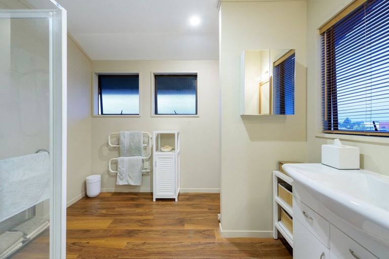 Photo of property in 120 Edgecumbe Road, Tauranga South, Tauranga, 3112