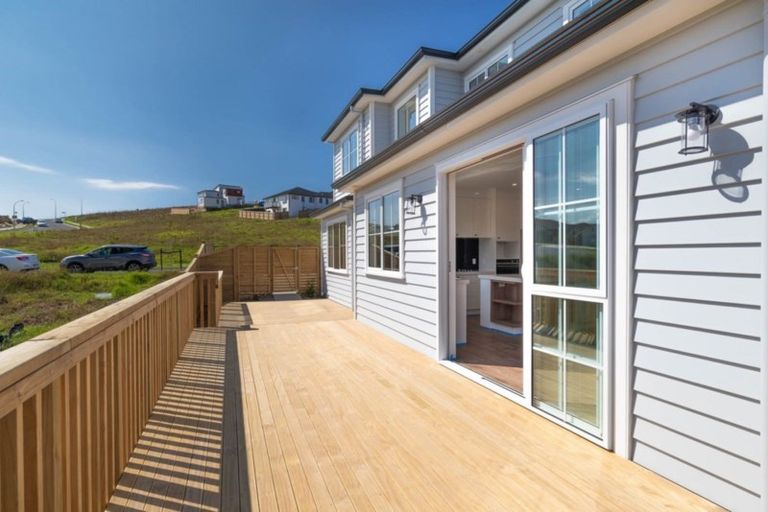 Photo of property in 31 Takurua Terrace, Orewa, 0931