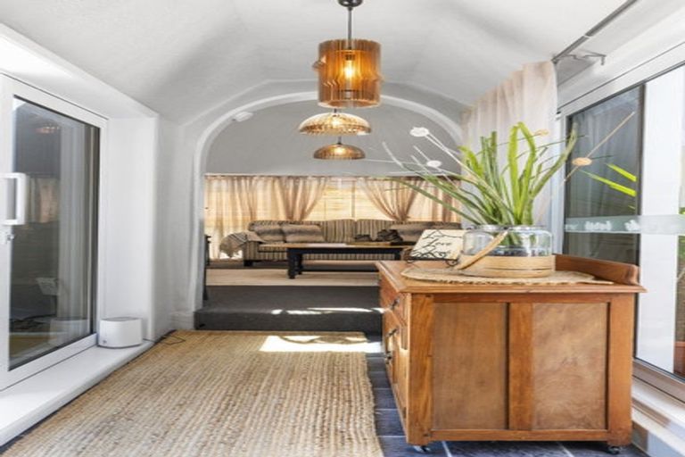 Photo of property in 17 Chartwell Drive, Eltham, 4322