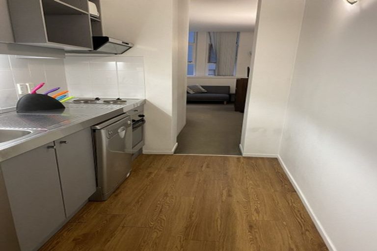 Photo of property in Guardian Apartments, 324/105 Queen Street, Auckland Central, Auckland, 1010