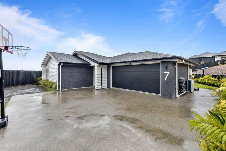 Photo of property in 7 Somerset Place, Stanmore Bay, Whangaparaoa, 0932