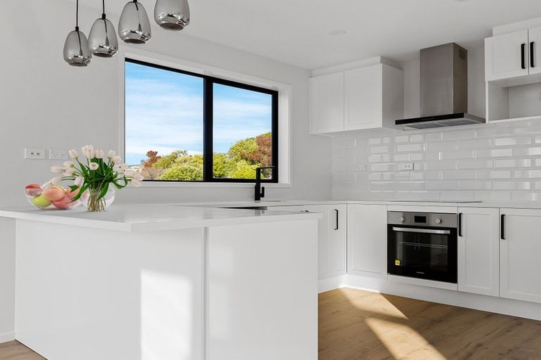 Photo of property in 73 Major Hornbrook Road, Mount Pleasant, Christchurch, 8081