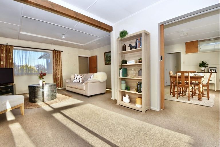 Photo of property in 22 Taylor Street, Carterton, 5713