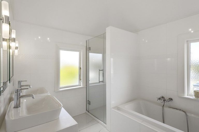 Photo of property in 39 Glandovey Road, Fendalton, Christchurch, 8052