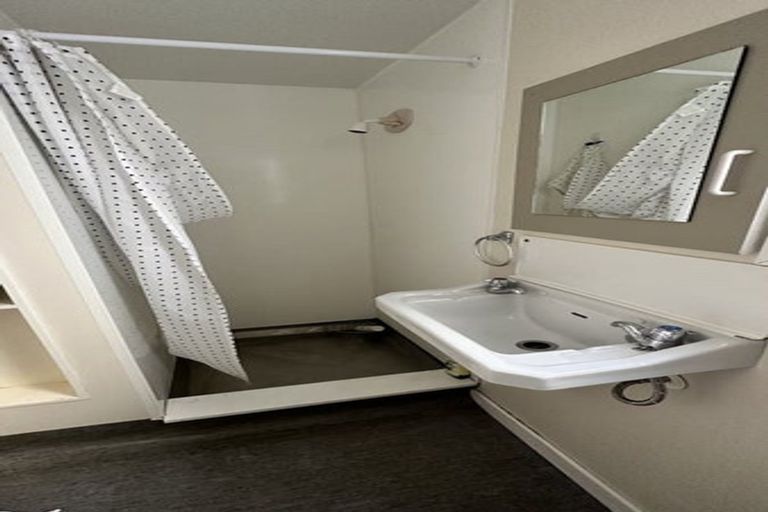 Photo of property in 69 Pirie Street, Mount Victoria, Wellington, 6011