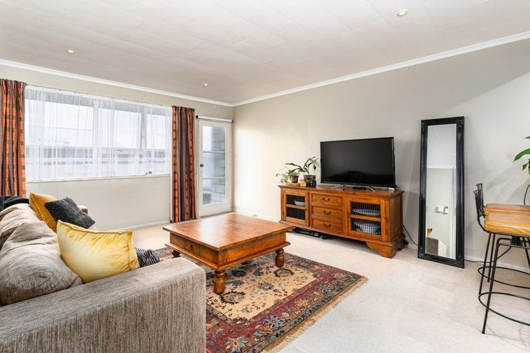 Photo of property in 12 Kiwi Court, Roslyn, Palmerston North, 4414