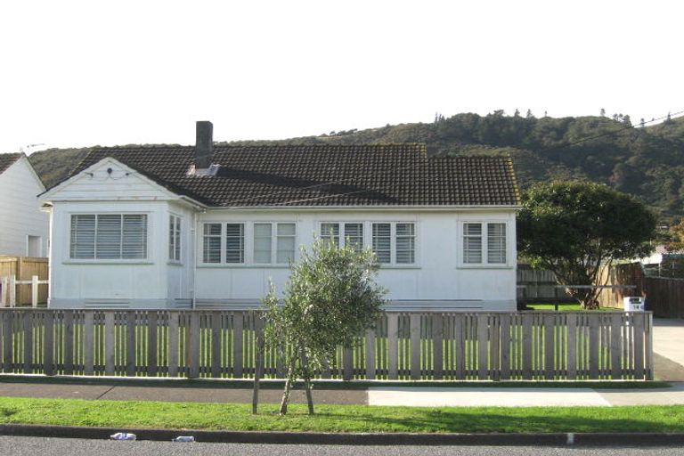 Photo of property in 14 Poole Street, Taita, Lower Hutt, 5011