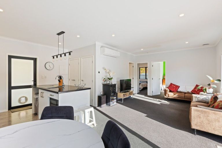 Photo of property in 23d Heta Road, Highlands Park, New Plymouth, 4312