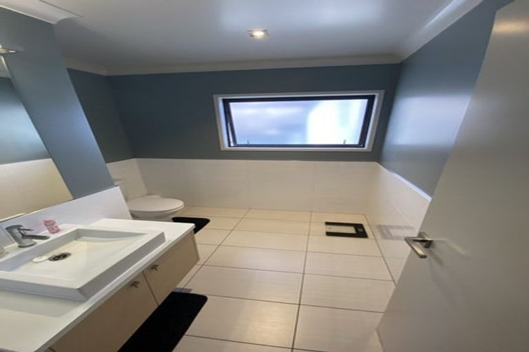 Photo of property in 71 Rototuna Road, Rototuna, Hamilton, 3210