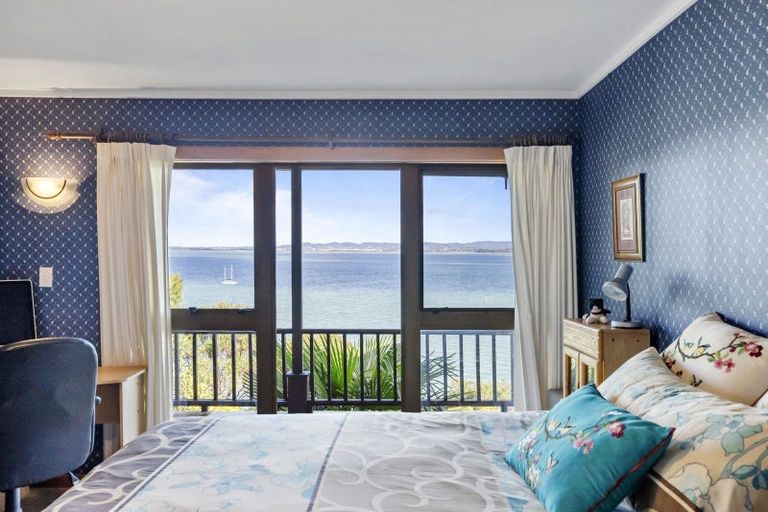 Photo of property in 16 Brigantine Drive, Beach Haven, Auckland, 0626