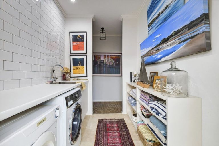 Photo of property in 27 Maranui Street, Welbourn, New Plymouth, 4310