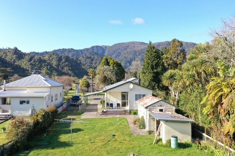 Photo of property in 37 Aylmer Street, Ross, 7812