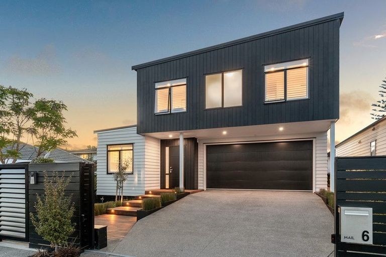 Photo of property in 4 Livingstone Street, Milford, Auckland, 0620