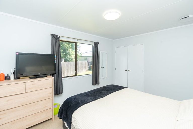 Photo of property in 22a Odlin Crescent, Nawton, Hamilton, 3200