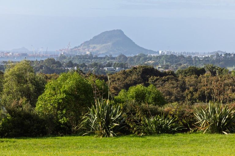 Photo of property in 32 Riverstone Drive, Welcome Bay, Tauranga, 3112