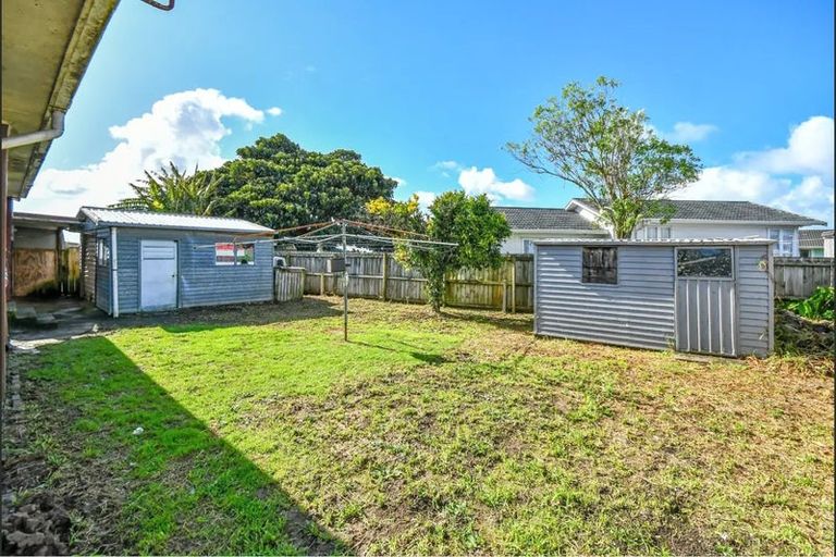 Photo of property in 39 Cottingham Crescent, Mangere East, Auckland, 2024