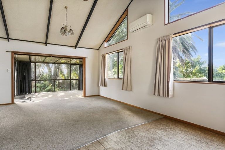 Photo of property in 5 Johnston Place, Welcome Bay, Tauranga, 3112