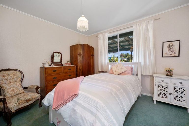Photo of property in 29 Sequoia Place, Sunnynook, Auckland, 0620