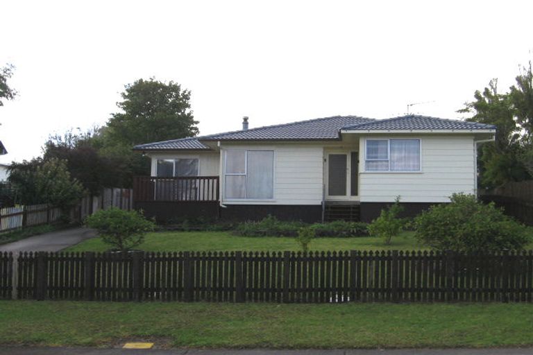 Photo of property in 11 Tudor Road, Henderson, Auckland, 0610