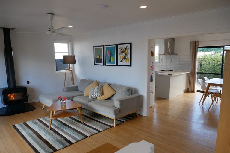 Photo of property in 12 Duncan Avenue, Te Atatu South, Auckland, 0610