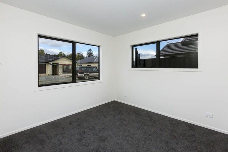 Photo of property in 7 Thornbury Lane, Timberlea, Upper Hutt, 5018