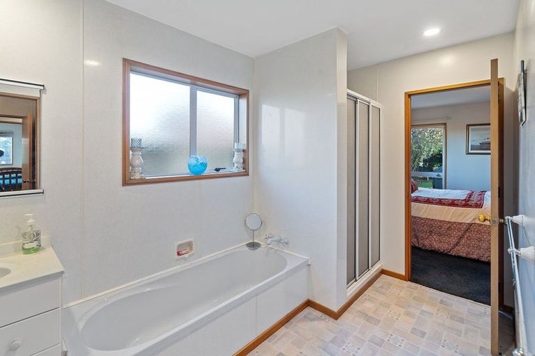 Photo of property in 15 Arkwright Place, Halswell, Christchurch, 8025