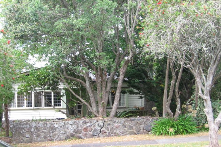 Photo of property in 4 Miro Street, New Lynn, Auckland, 0600