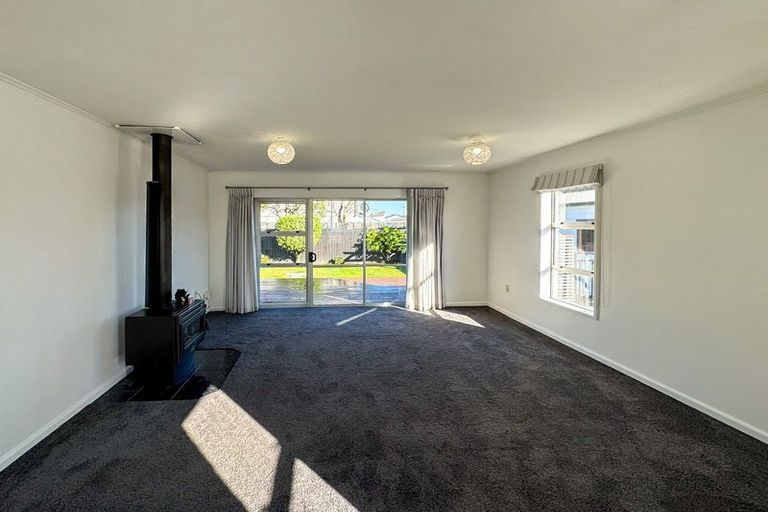 Photo of property in 10b Karlaw Place, Parklands, Christchurch, 8083