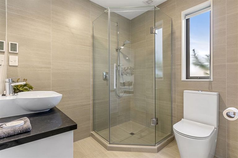 Photo of property in 142b Bucklands Beach Road, Bucklands Beach, Auckland, 2012