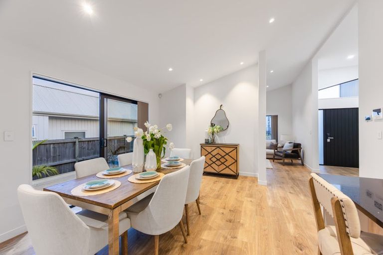 Photo of property in 40 Taikura Avenue, Red Beach, 0932