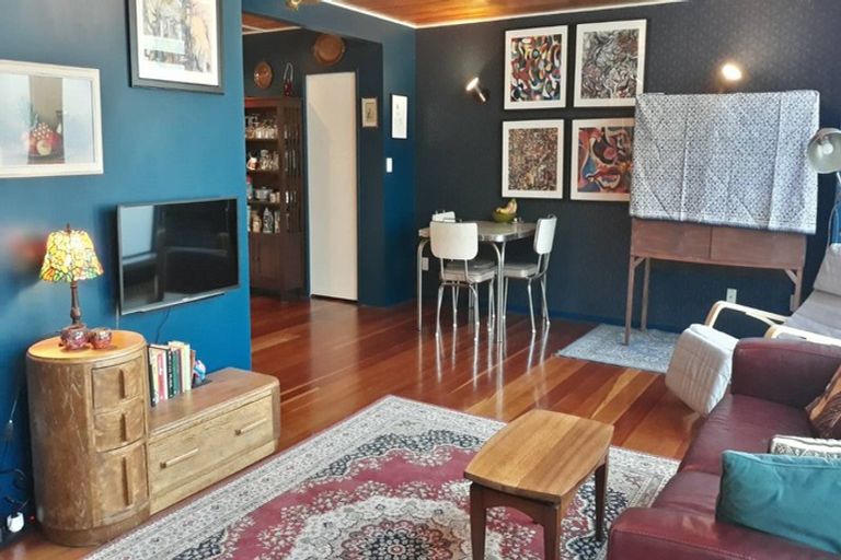 Photo of property in Courtenay Mews Apartments, 2/14 Alpha Street, Te Aro, Wellington, 6011