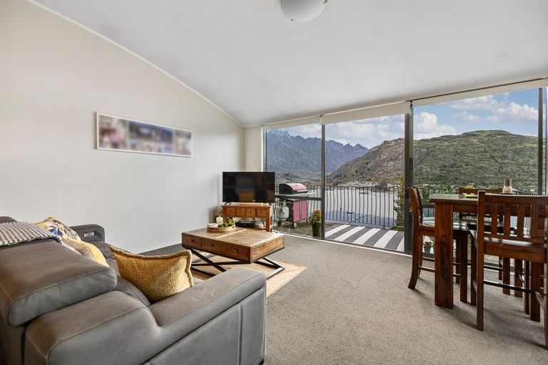 Photo of property in Elkridge Apartments, 1-21/64a Marina Drive, Frankton, Queenstown, 9300