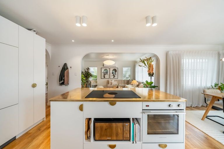 Photo of property in 4a Golders Road, Elderslea, Upper Hutt, 5018