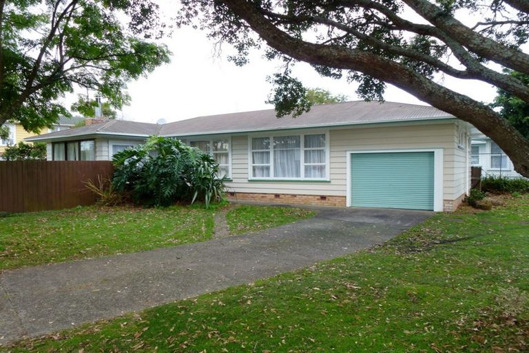 Photo of property in 32 Te Kanawa Crescent, Henderson, Auckland, 0610