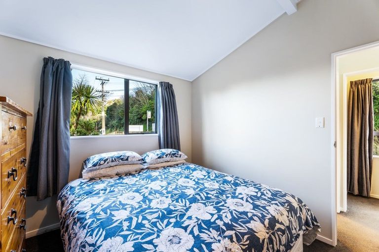 Photo of property in 264a Grounsell Crescent, Belmont, Lower Hutt, 5010