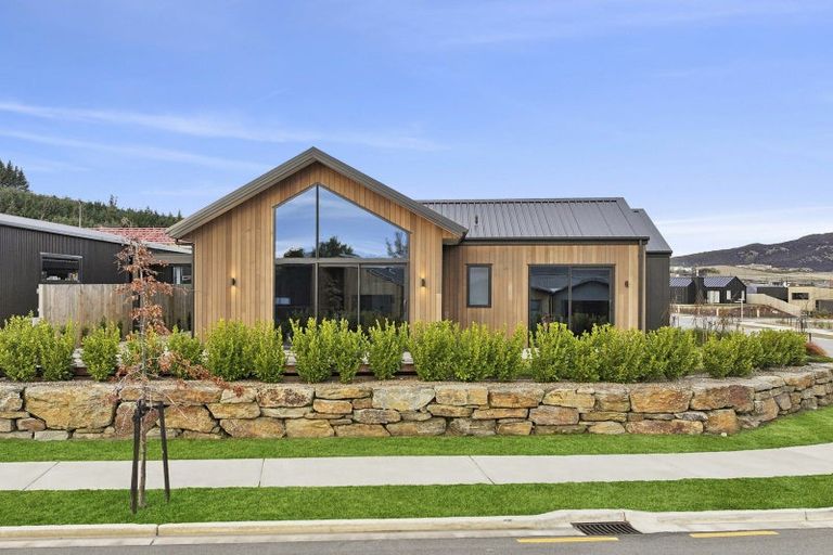 Photo of property in 47 Clearview Street, Wanaka, 9305