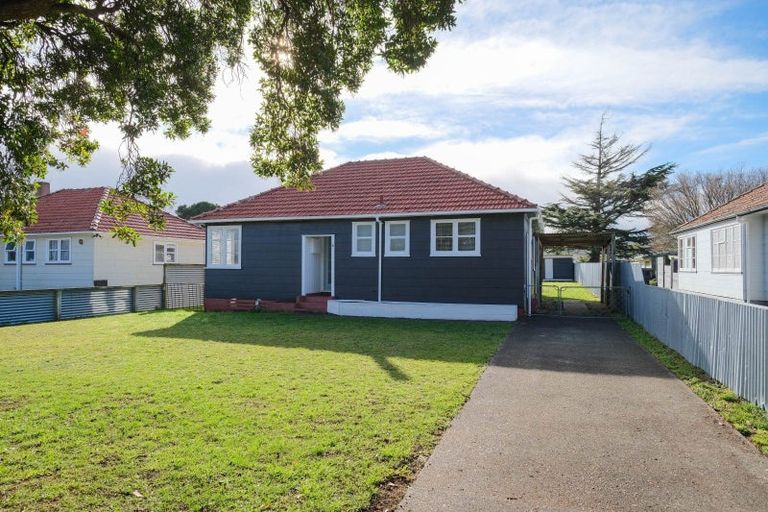 Photo of property in 8 Victor Street, Dannevirke, 4930