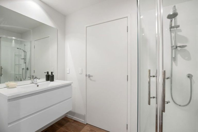 Photo of property in 15 Jacks Landing Drive, Hamilton Lake, Hamilton, 3204