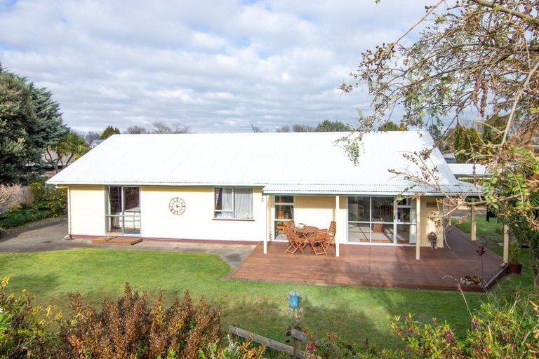 Photo of property in 2 Paul Place, Awapuni, Palmerston North, 4412