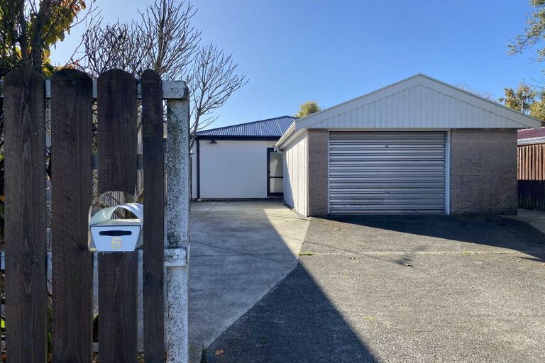 Photo of property in 2 Longmuir Street, Ilam, Christchurch, 8041