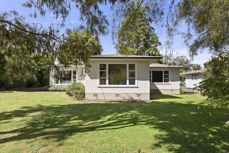 Photo of property in 36 Ongo Road, Hunterville, 4730