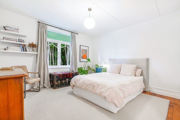 Photo of property in 262 Glengarry Road, Glen Eden, Auckland, 0602