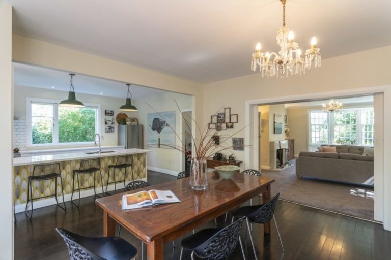 Photo of property in 25 Burnell Avenue, Thorndon, Wellington, 6011